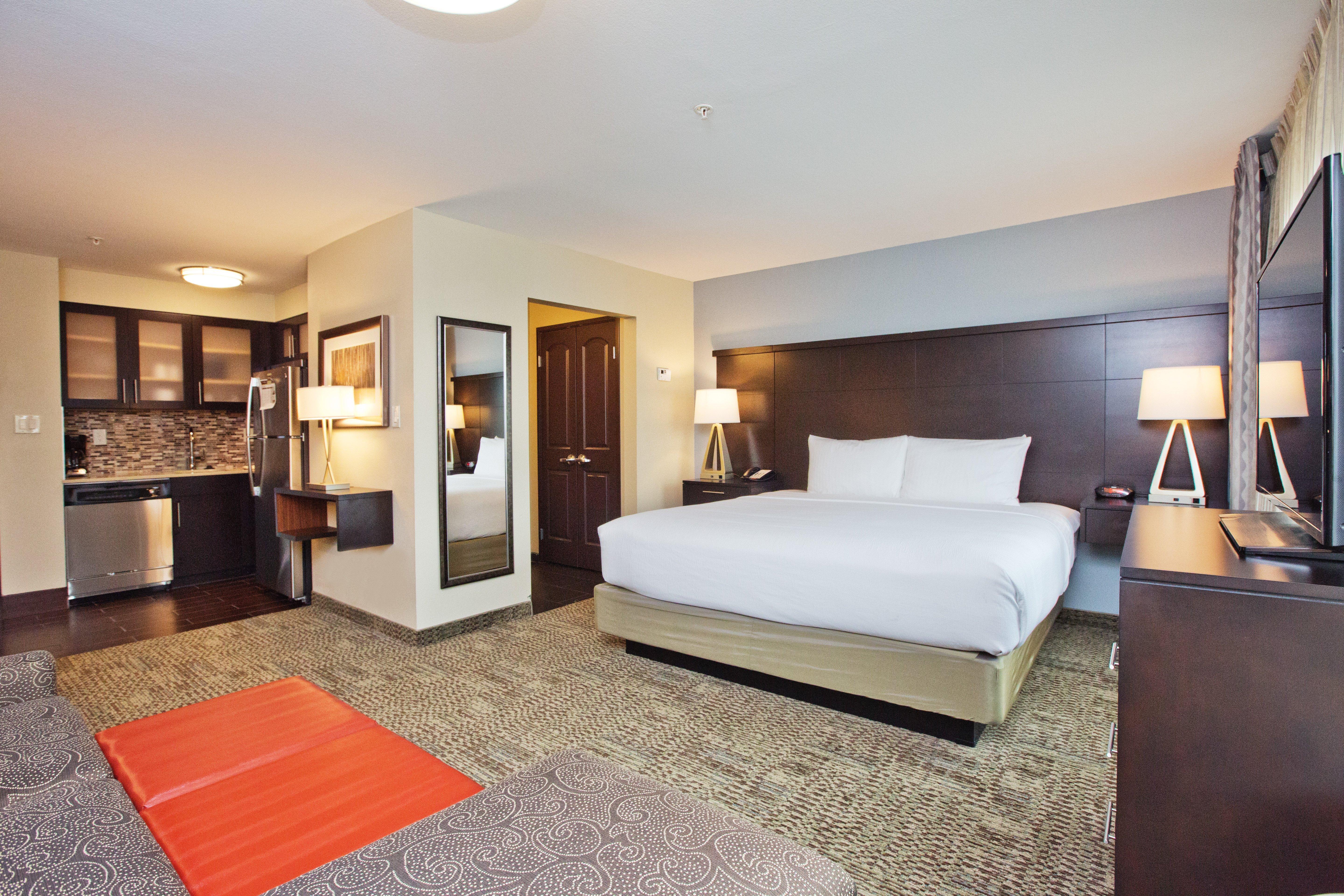 Staybridge Suites Austin South Interstate Hwy 35 By Ihg Exterior photo